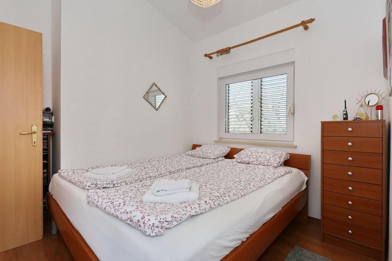 Ivan Apartment *